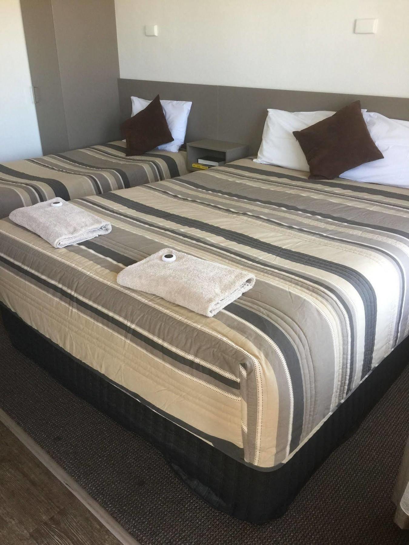 Centrepoint Motel Dubbo Esterno foto